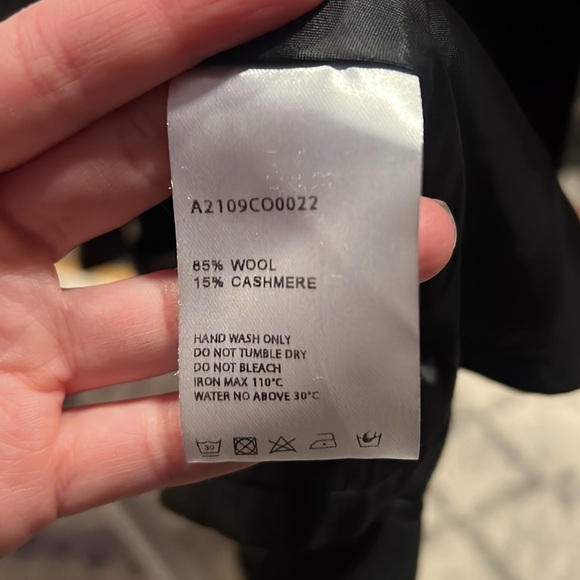 Lattelier Cape Style Wool and Cashmere Coat - Picture 6 of 9